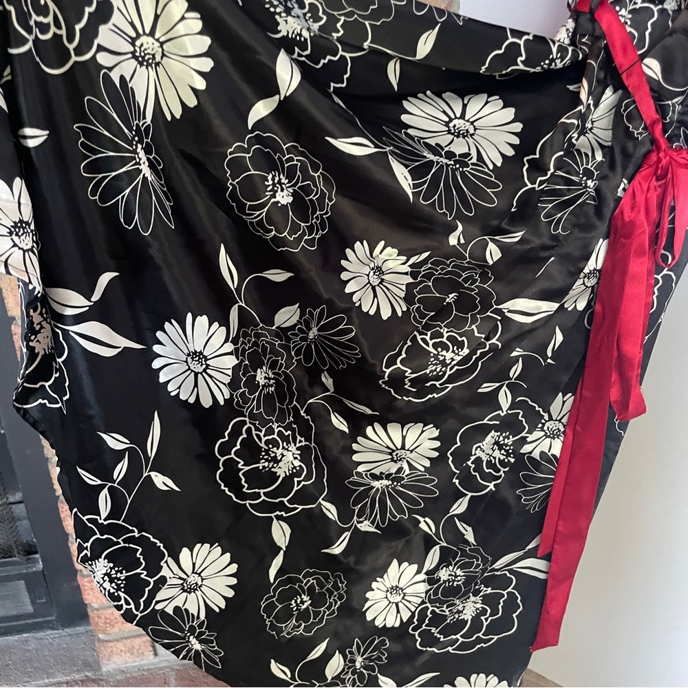 NEW Signature by Robbie Bee Dress Black White Floral Red Trim Plus Size … - Picture 12 of 12